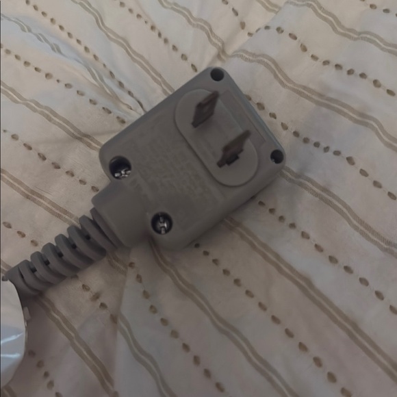 Bio Ionic White Hair Dryer - Picture 3 of 3